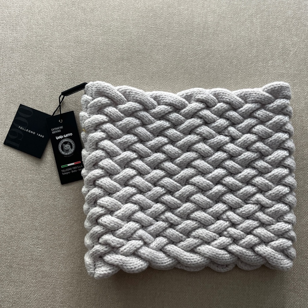 Italian Tollegno 1900 ExtraFine Merino wool neck scarf NWT